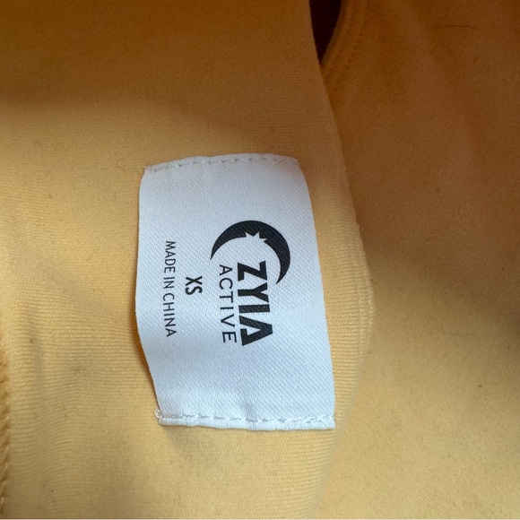 ZYIA | Yellow/Cream Adjustable Relaxation Bra | Size XS | 0032 - Picture 5 of 6